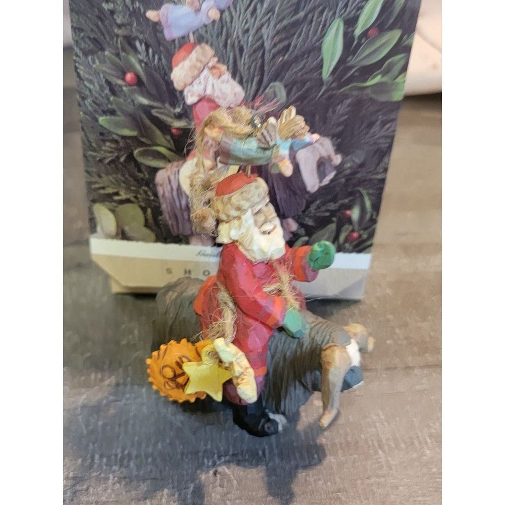 Hallmark 1995 guiding Santa ornament Xmas‎ Decor